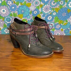 Anthropologie J Shoes Cynosure Grey/Tan Distressed Heeled Ankle Boots Size: US 8